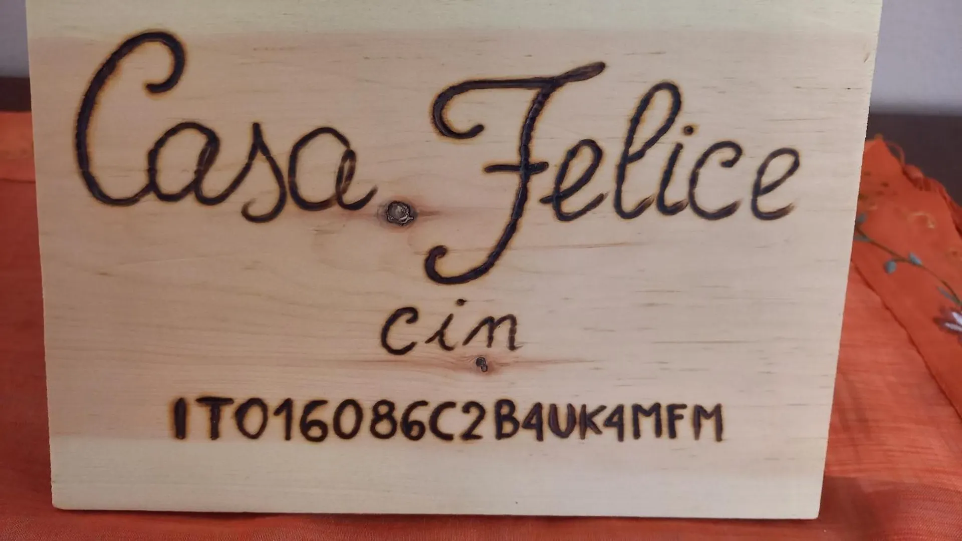 הוילה קוסטה וולפינו Casa Felice בית נופש